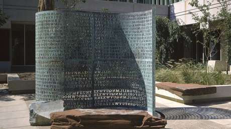 Resuelven el misterio del código 'rompecabezas' ubicado en el cuartel de la CIA