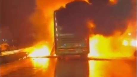 20 personas quemadas vivas en un accidente de autobús en la India (VIDEOS, FOTO)