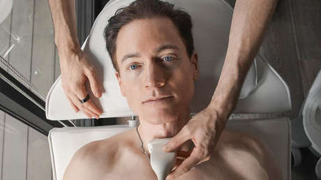 Cómo un 'biohacker' limpia su esperma de microplásticos