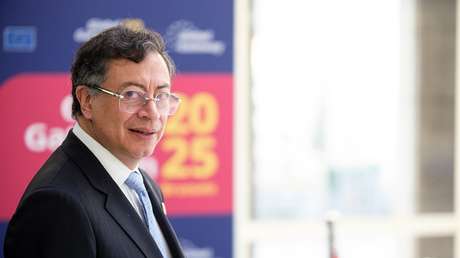 "Jamás de rodillas": El primer comentario de Petro a la sanción de EE.UU.