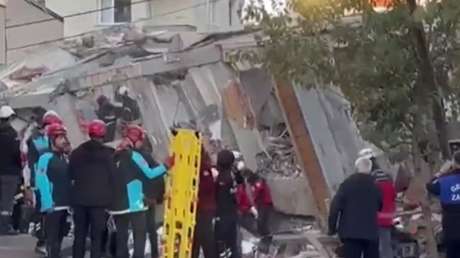 Se derrumba un complejo residencial en Turquía (VIDEOS)