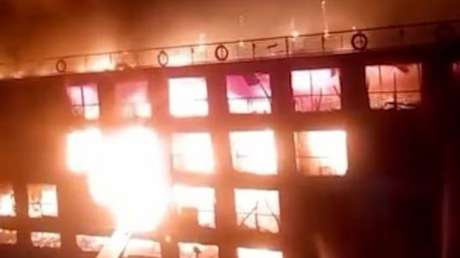 FUERTE VIDEO: Crucero por el Nilo termina en llamas con cientos de pasajeros a bordo