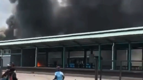 VIDEOS DE CAOS desde Tanzania en medio de fuertes protestas tras las elecciones