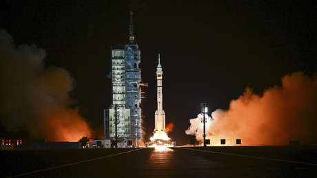 VIDEO: astronauta chino muestra con qué juega mientras viaja a la estación espacial