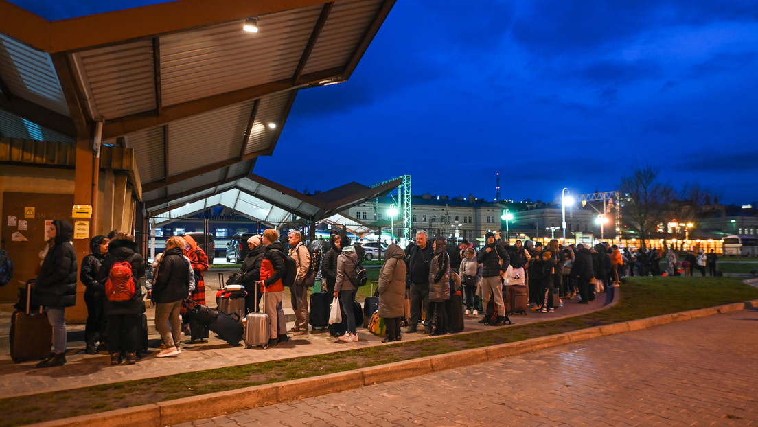 La fuga de jóvenes de "la picadora de carne" pone en aprietos a Zelenski