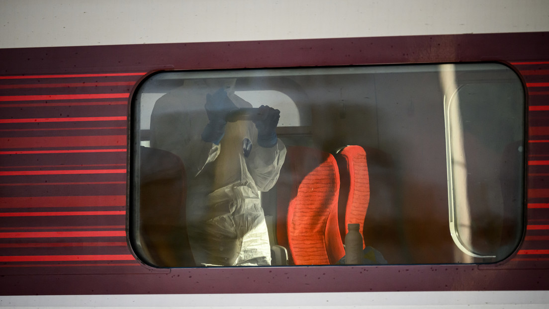 Qué se sabe del sangriento apuñalamiento de pasajeros en el tren a Londres