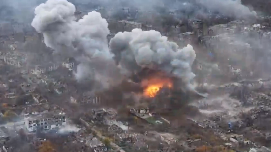 Rusia destruye asentamiento de fuerzas especiales de Ucrania en Donbass con bombas FAB-500 (VIDEO)