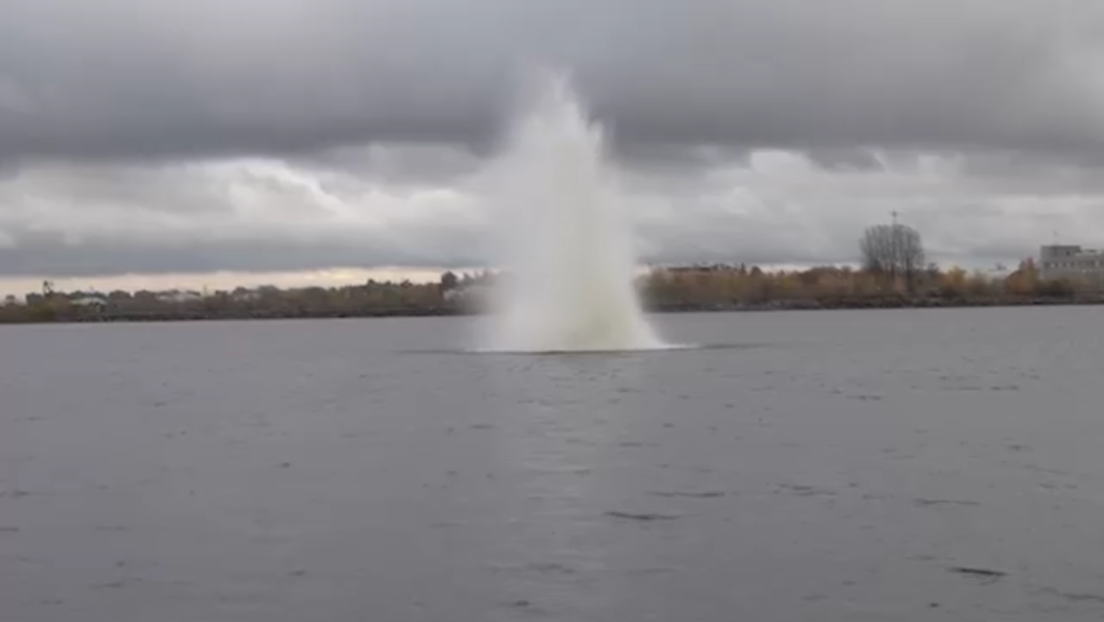 VIDEO: Buzos rusos detonan vestigios de la Segunda Guerra Mundial