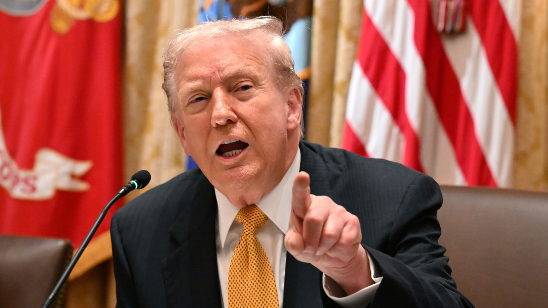 Trump reacciona a la dimisión del director general de la BBC