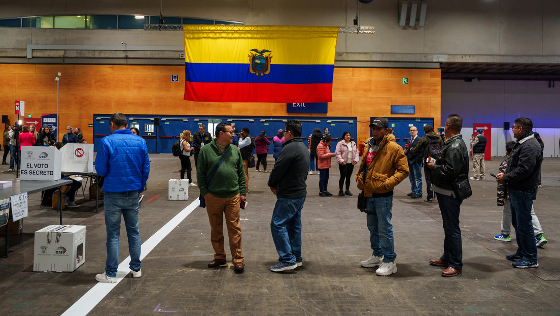 ¿Bases extranjeras otra vez? La apuesta de Noboa que se someterá al voto en Ecuador