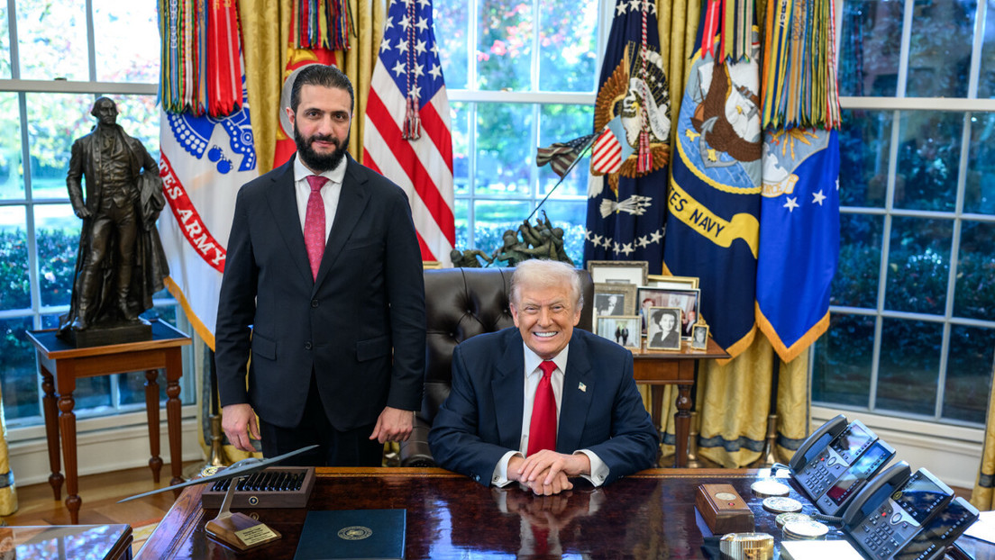 "Me cayó bien": Trump se reúne con el gobernante de Siria tras su exclusión de la lista de terroristas