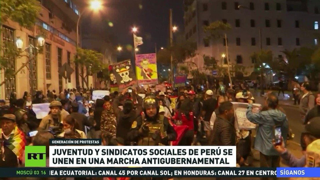 Juventud y sindicatos de Perú se unen en una marcha antigubernamental