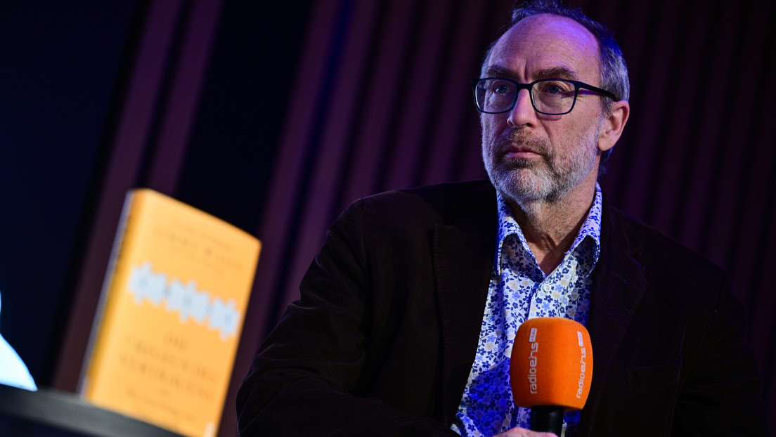 Esta pregunta hace que el cofundador de Wikipedia abandone una entrevista tras 48 segundos