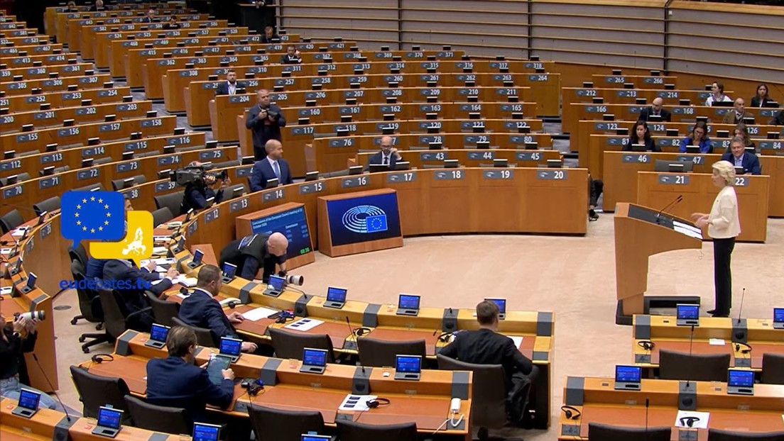 Von der Leyen defiende más ayuda para Ucrania ante un hemiciclo vacío (VIDEO)