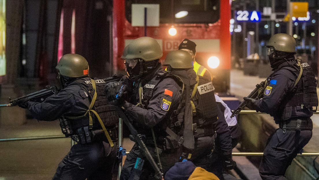 "Parásitos": Alemán publica mensaje en X y termina bajo vigilancia y con redada policial