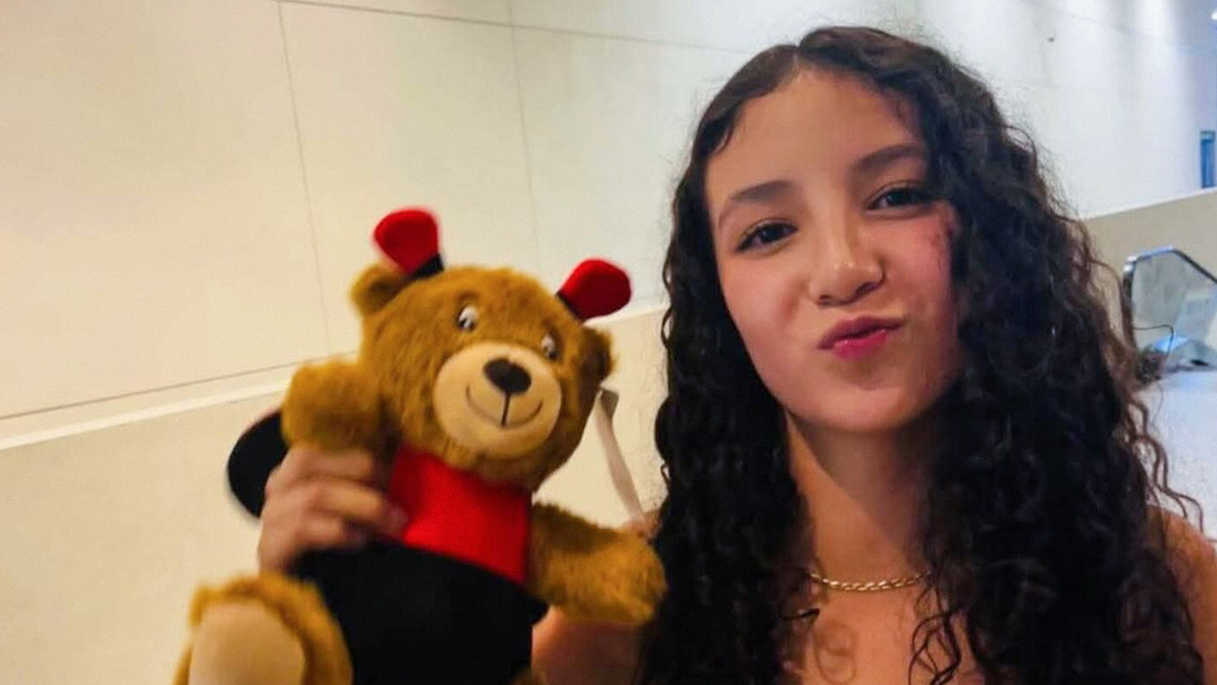 Dan luz verde en México a una dura ley contra cirugías estéticas a menores de edad