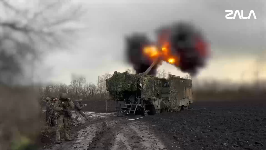 La distancia no es un obstáculo: así trabajan en conjunto el viejo y el nuevo 'dios de la guerra' (VIDEO)