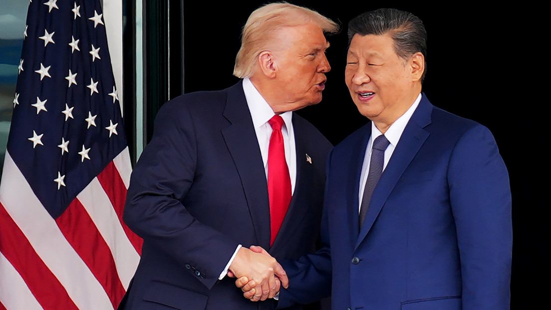 Trump informa sobre una "buena" llamada con Xi y acepta su invitación para visitar China