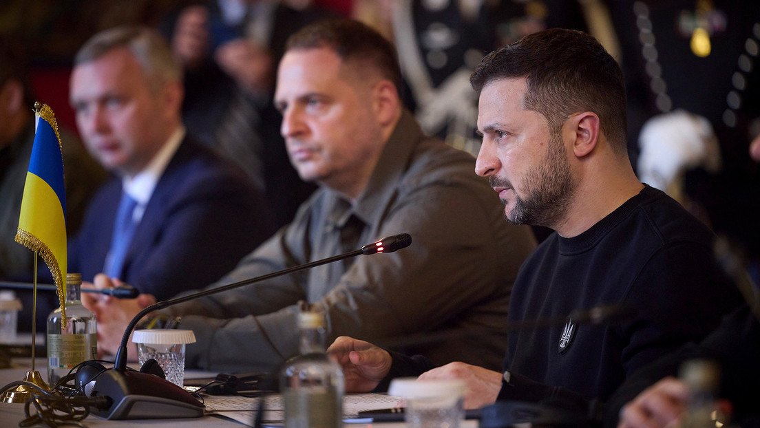 Medvédev: "El colapso del régimen corrupto de Kiev es inevitable"