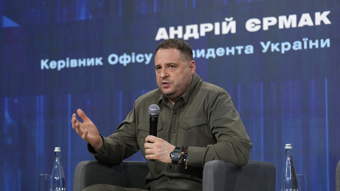 NYP: Yermak dice que se "irá al frente" tras dimitir por el escándalo de corrupción en Ucrania