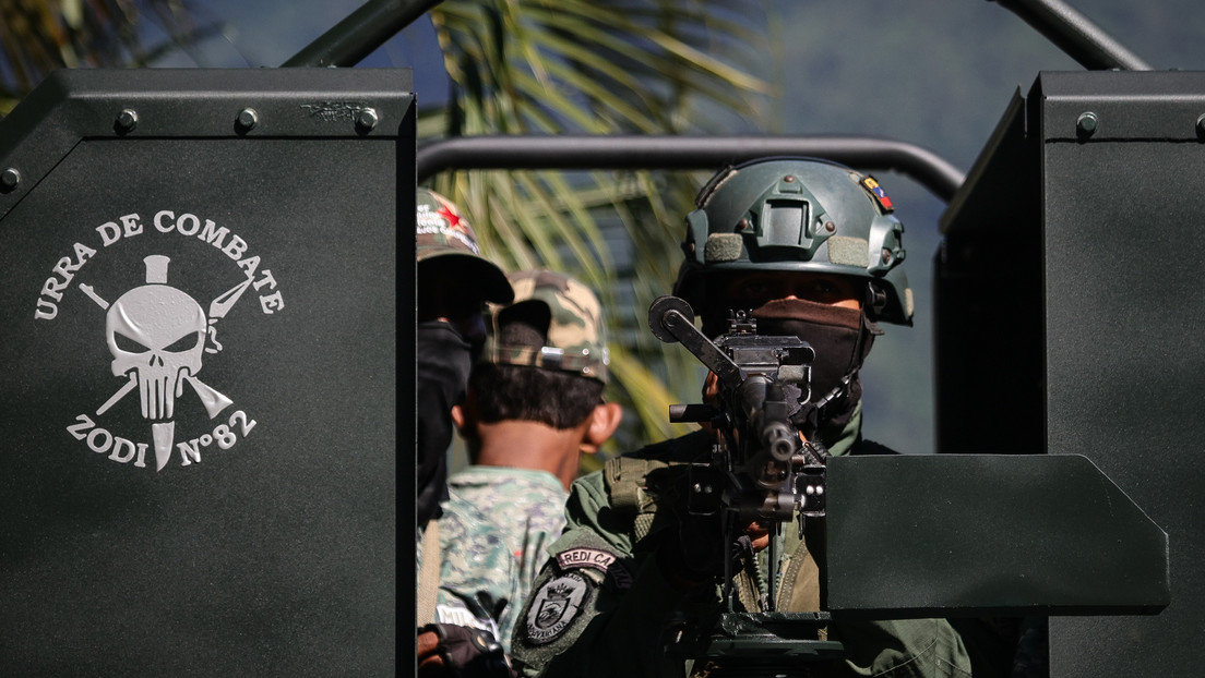 VIDEO: Ejército venezolano realiza maniobras de defensa en la costa, en medio de escalada de tensiones con EE.UU.