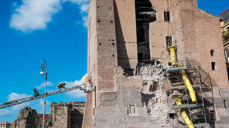Muere trabajador tras pasar 11 horas atrapado bajo los escombros de torre medieval en Roma