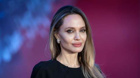Reclutadores ucranianos se llevan a un conductor del convoy de Angelina Jolie