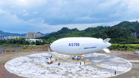 China realiza la primera entrega de un dirigible tripulado de fabricación nacional