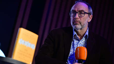 Esta pregunta hace que el cofundador de Wikipedia abandone una entrevista tras 48 segundos