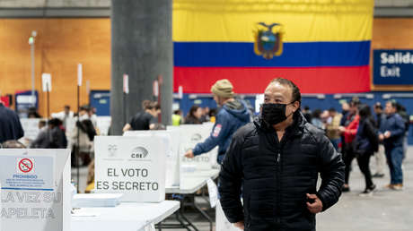 Qué caminos le quedan a Noboa para reformar la Constitución tras derrota en la consulta popular