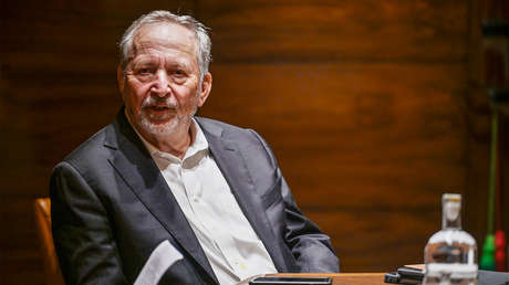 Vínculos con Epstein complican la vida pública a exjefe del Tesoro de EE.UU.