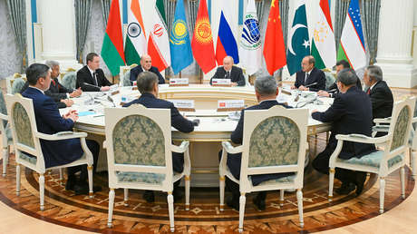 "Todos compartimos un objetivo común": Putin recibe a miembros del Consejo de Jefes de Gobierno de la OCS