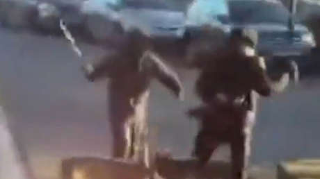 Tres adolescentes protagonizan escalofriante pelea con machetes en el Reino Unido (VIDEO)