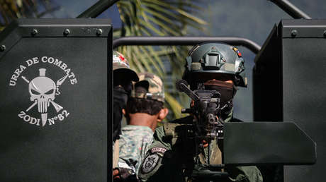 VIDEO: Ejército venezolano realiza maniobras de defensa en la costa, en medio de escalada de tensiones con EE.UU.