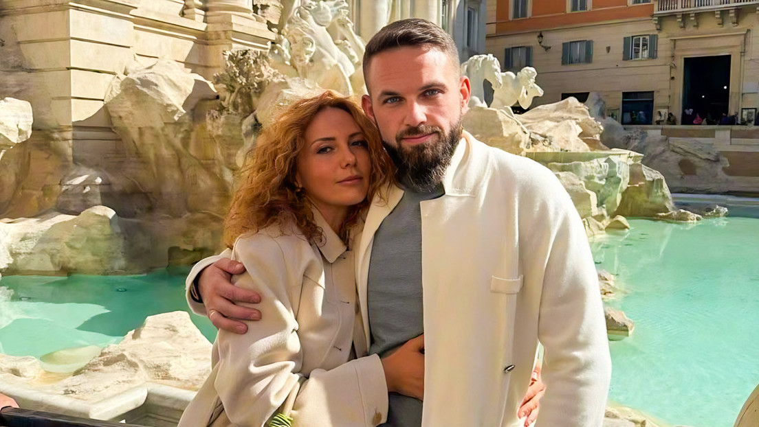 Hallan los cuerpos desmembrados de comerciante de criptomonedas ruso y su esposa en el desierto de EAU