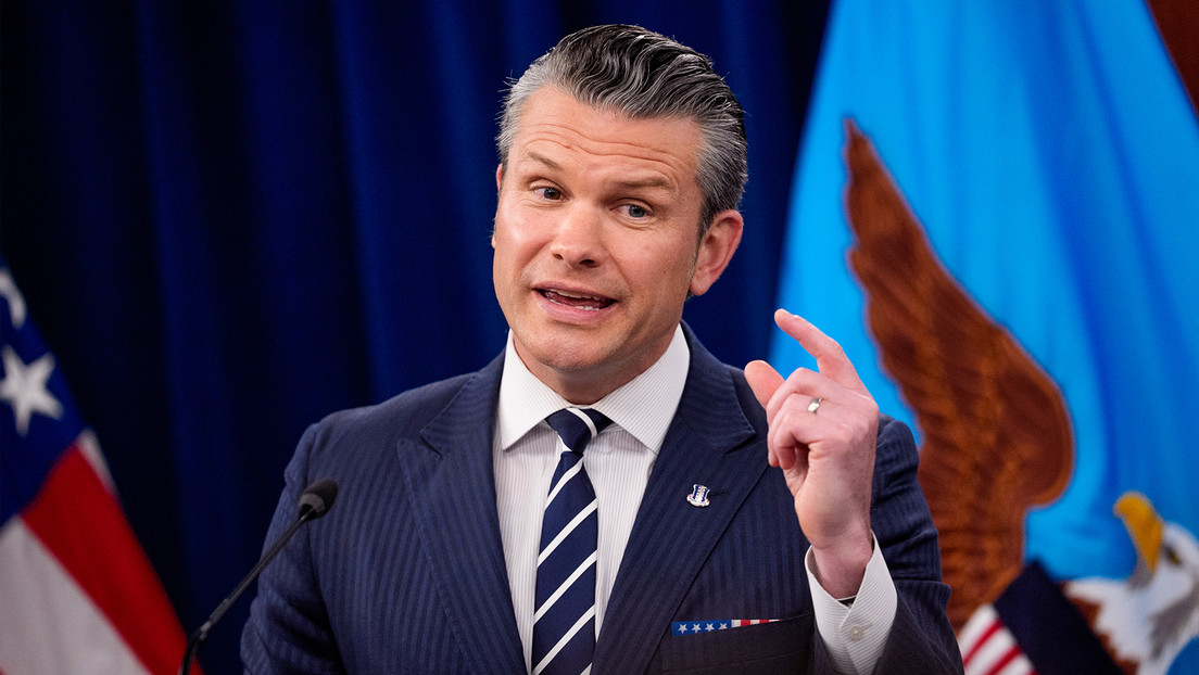 Filetes y aderezo ruso: Hegseth describe su "cena ideal" con Putin, Trump y Zelenski