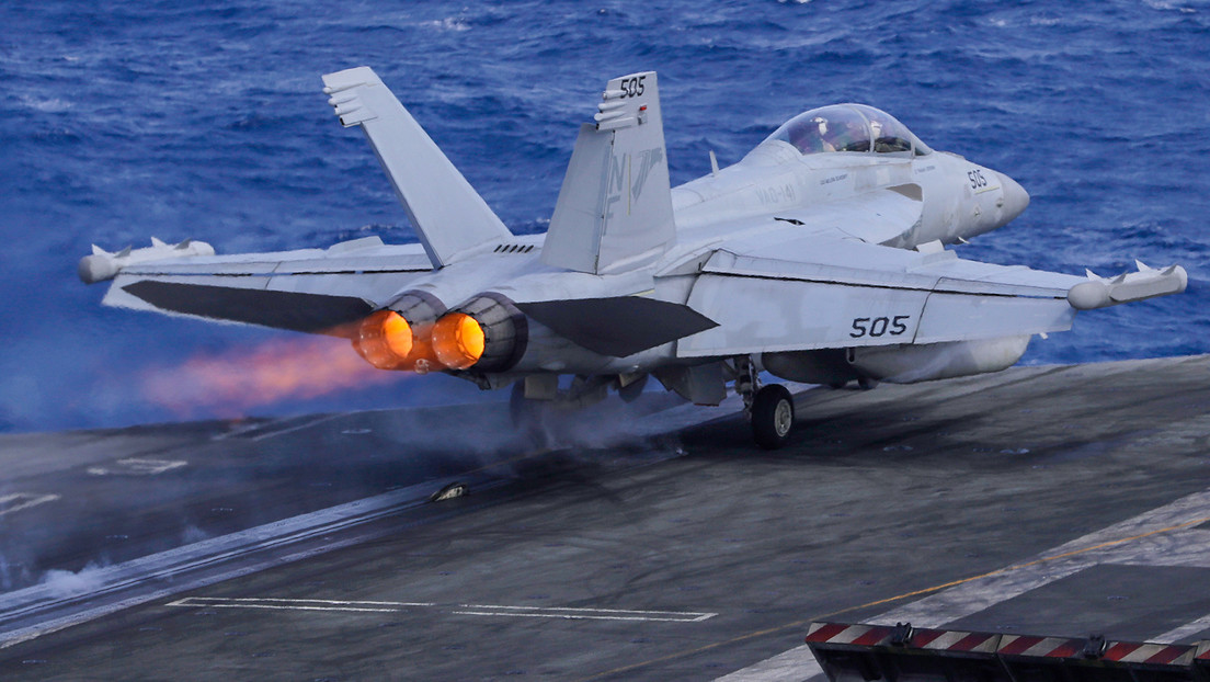 EE.UU. explica cómo perdió sus cazas polivalentes durante los ataques contra los hutíes