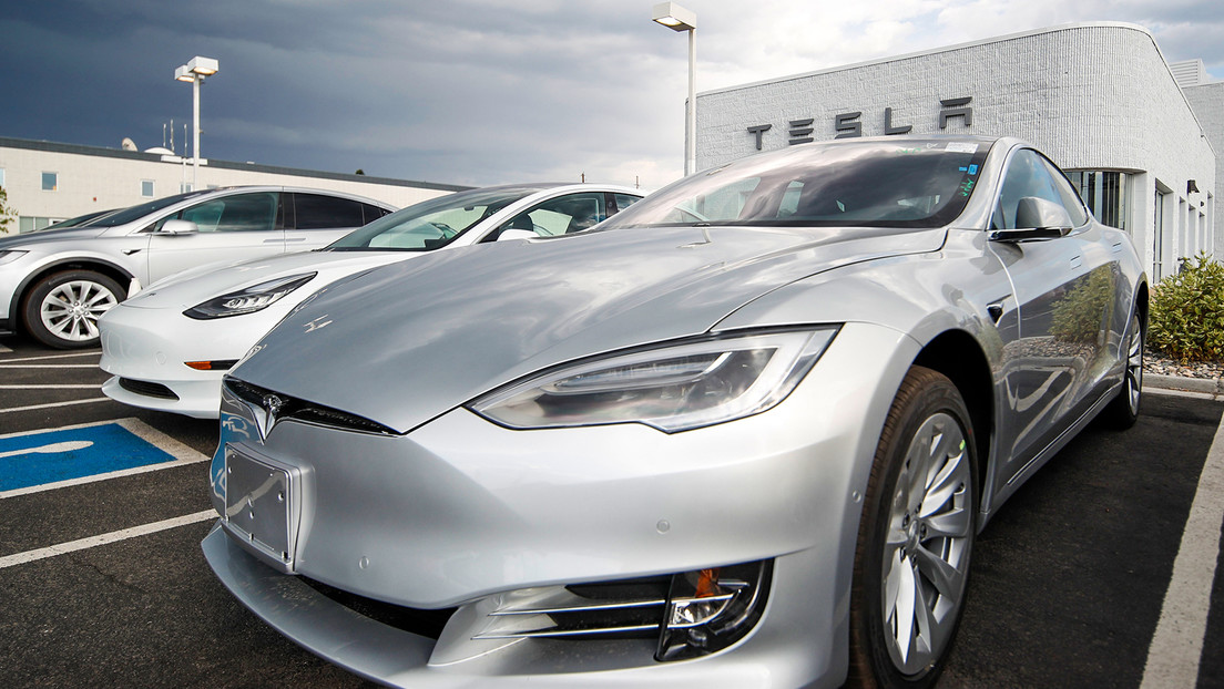 Tesla lanza nuevo coche económico en Europa ante la caída de sus ventas