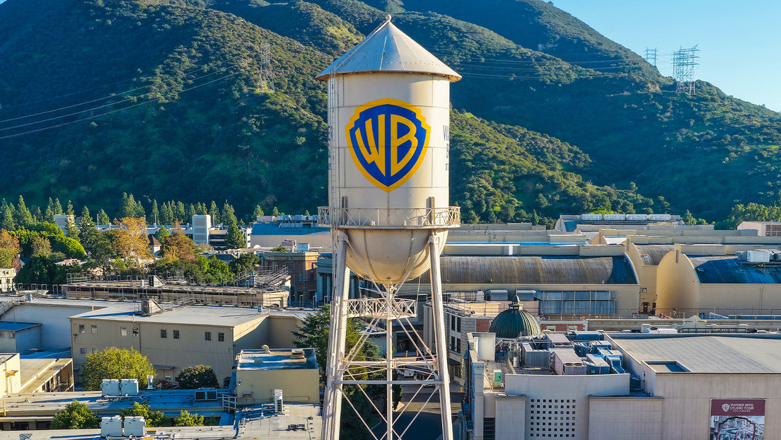 ¿Por qué la compra de Warner Bros. por Netflix alborota a Hollywood?