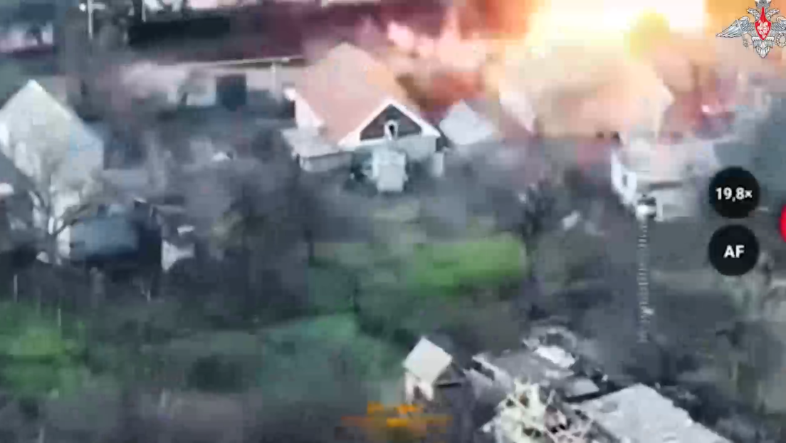 VIDEO: El Ejército ruso lanza un auténtico vendaval de artillería sobre las posiciones enemigas