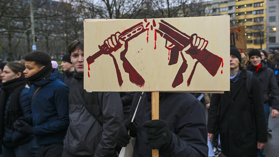 "No quieren morir en la guerra": miles de jóvenes llenan calles de Alemania  en contra de la nueva ley de servicio militar (VIDEOS)