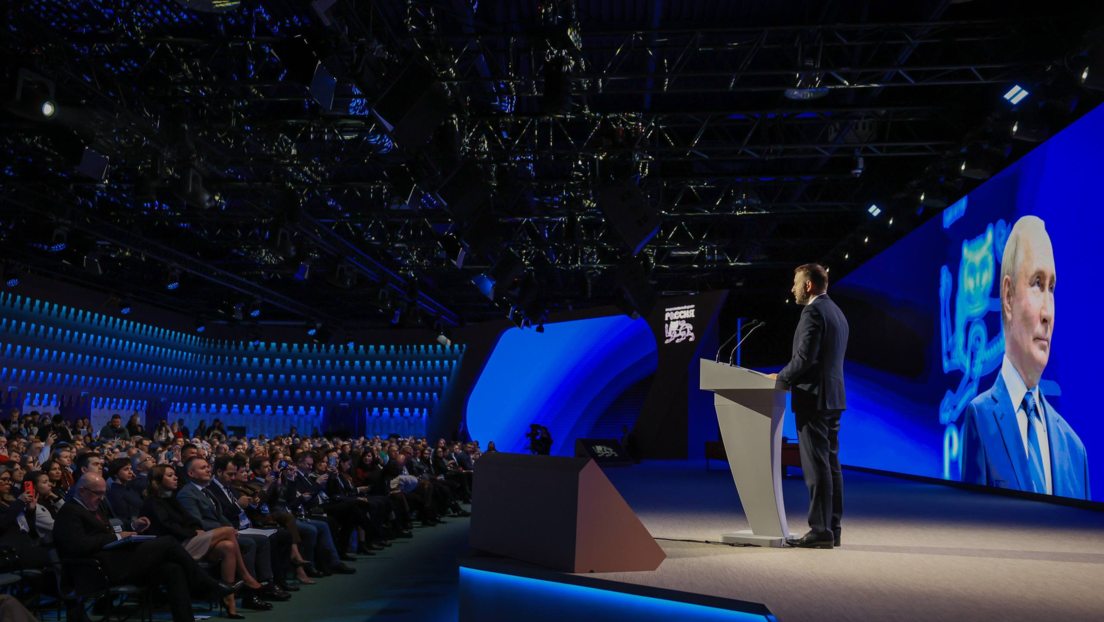 Aceptan ensayos para el Diálogo Abierto sobre el futuro de la economía mundial en Moscú