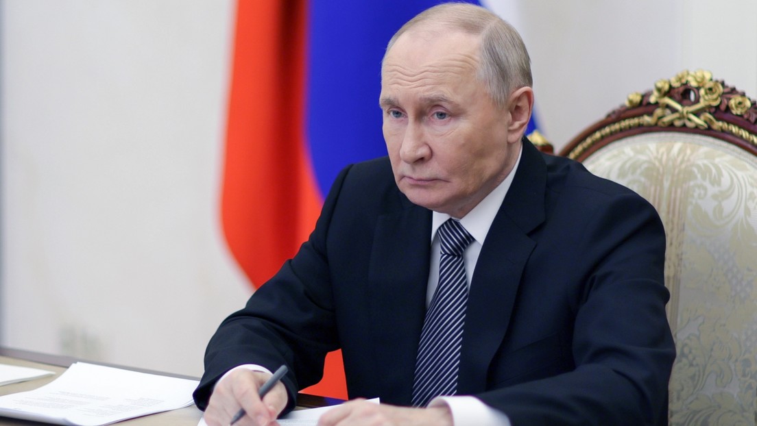 Putin: "Donbass es territorio ruso, eso es un hecho histórico"