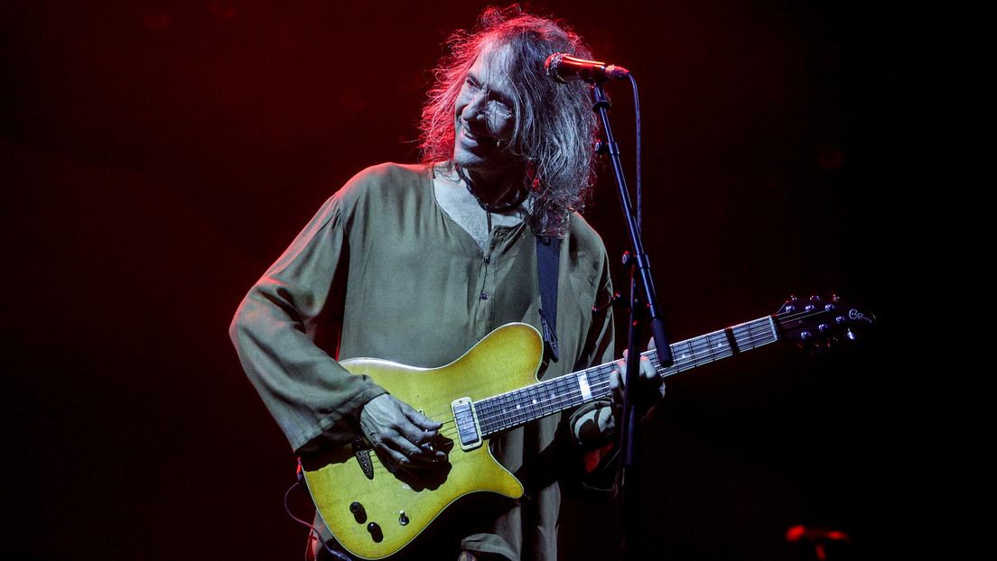 Muere la figura central del rock en español