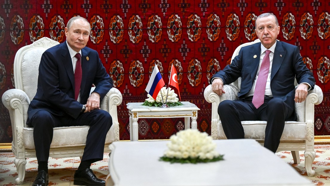 Putin mantiene conversaciones con Erdogan