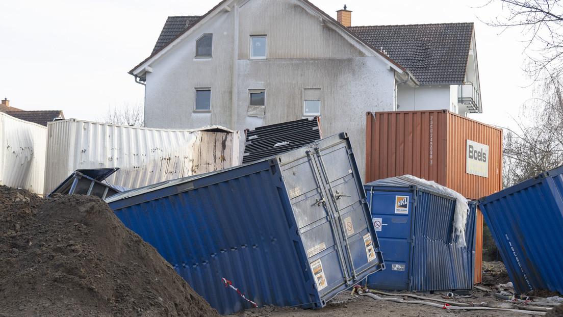 IMPACTANTE VIDEO: Potente explosión de una bomba de la II GM deja destrucción por error de los zapadores
