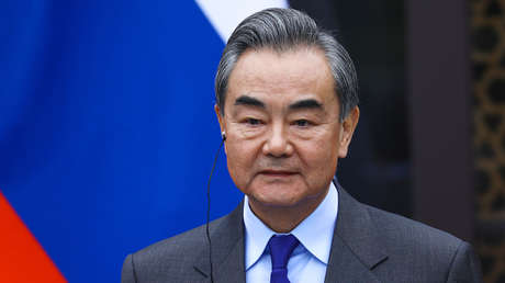 Jefe de la diplomacia china llega a Rusia para reforzar diálogo sobre seguridad estratégica