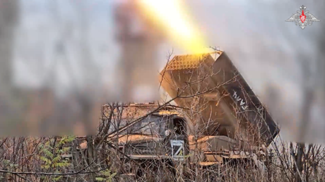 VIDEO: 'Granizo' ruso destruye un bastión enemigo con salvas aplastantes