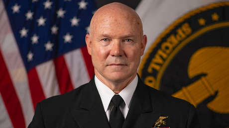 Quién es Frank Bradley, el almirante de EE.UU. vinculado a matanza de sobrevivientes en el Caribe