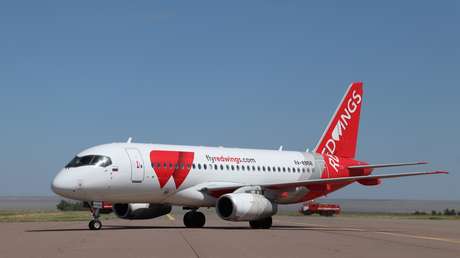 Un Boeing 777 con casi 450 personas da señal de emergencia sobre Moscú por incendio en el motor